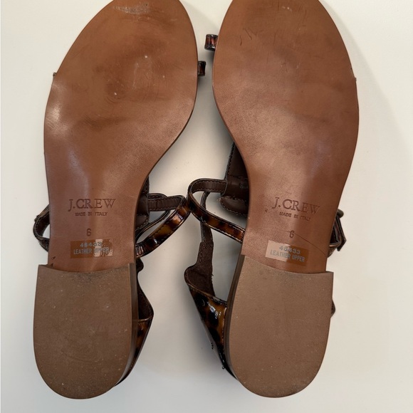 Tortoise Shell pattern flat heel sandal - Picture 3 of 3